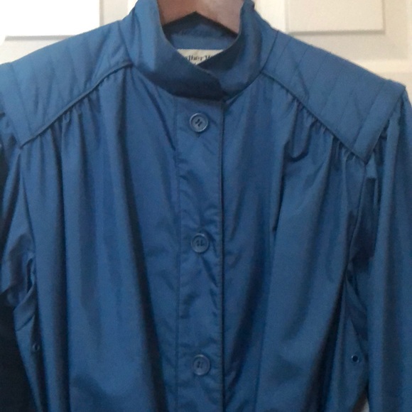 Junior, size 7/8, raincoat - Picture 4 of 8